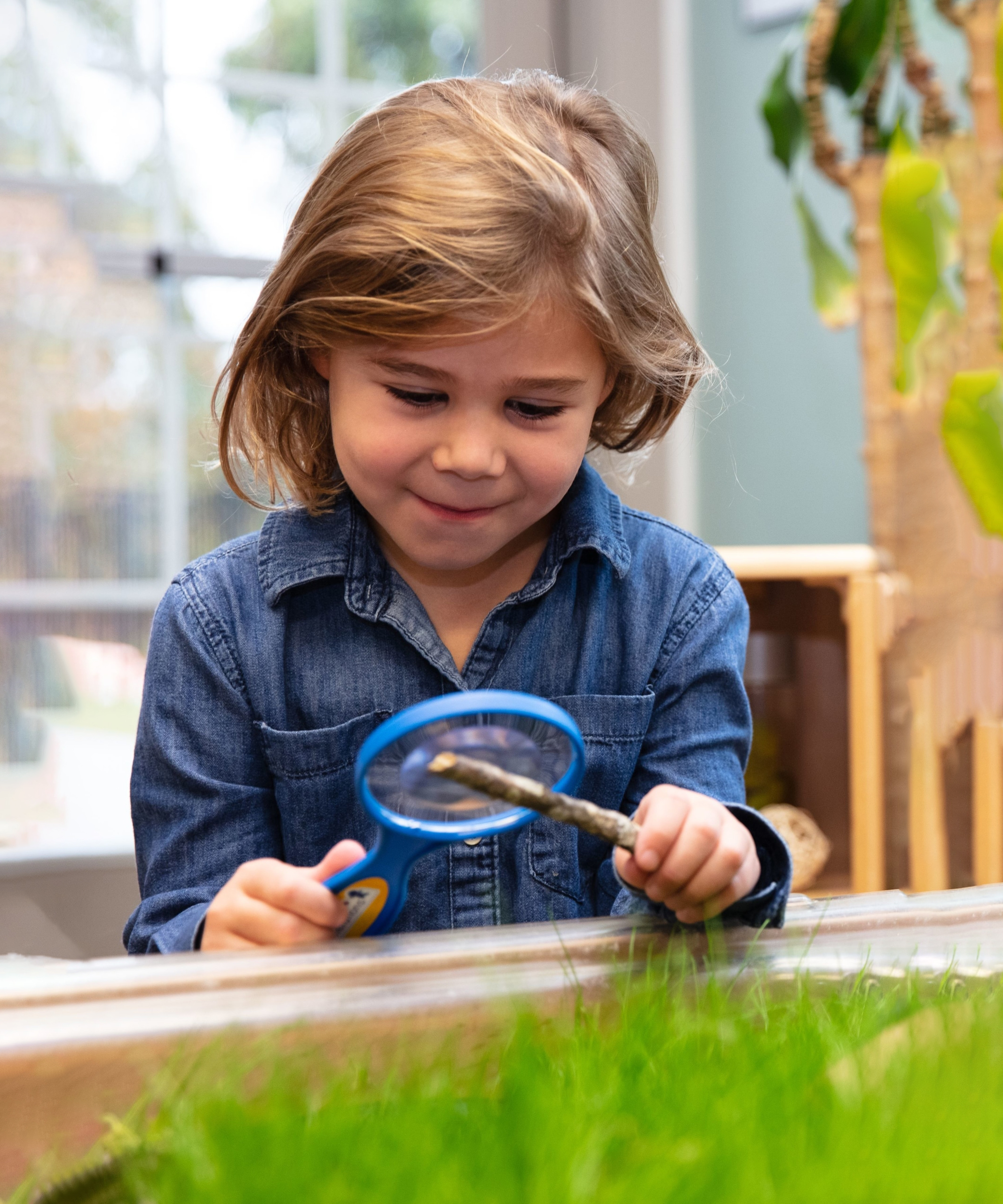 girl-with-magnifying-glass-scaled